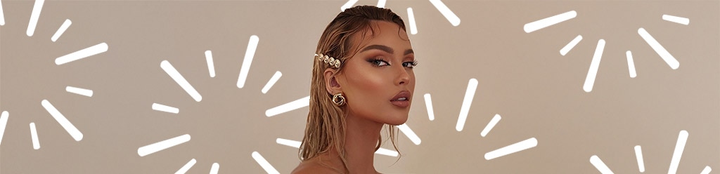 wet hair look model