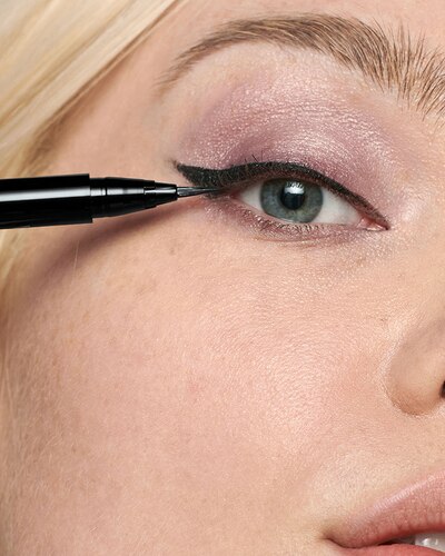 CLINIQUE HIGH IMPACT™ EASY LIQUID EYELINER LONGUE TENUE & CONVIENT AUX YEUX SENSIBLES Espresso