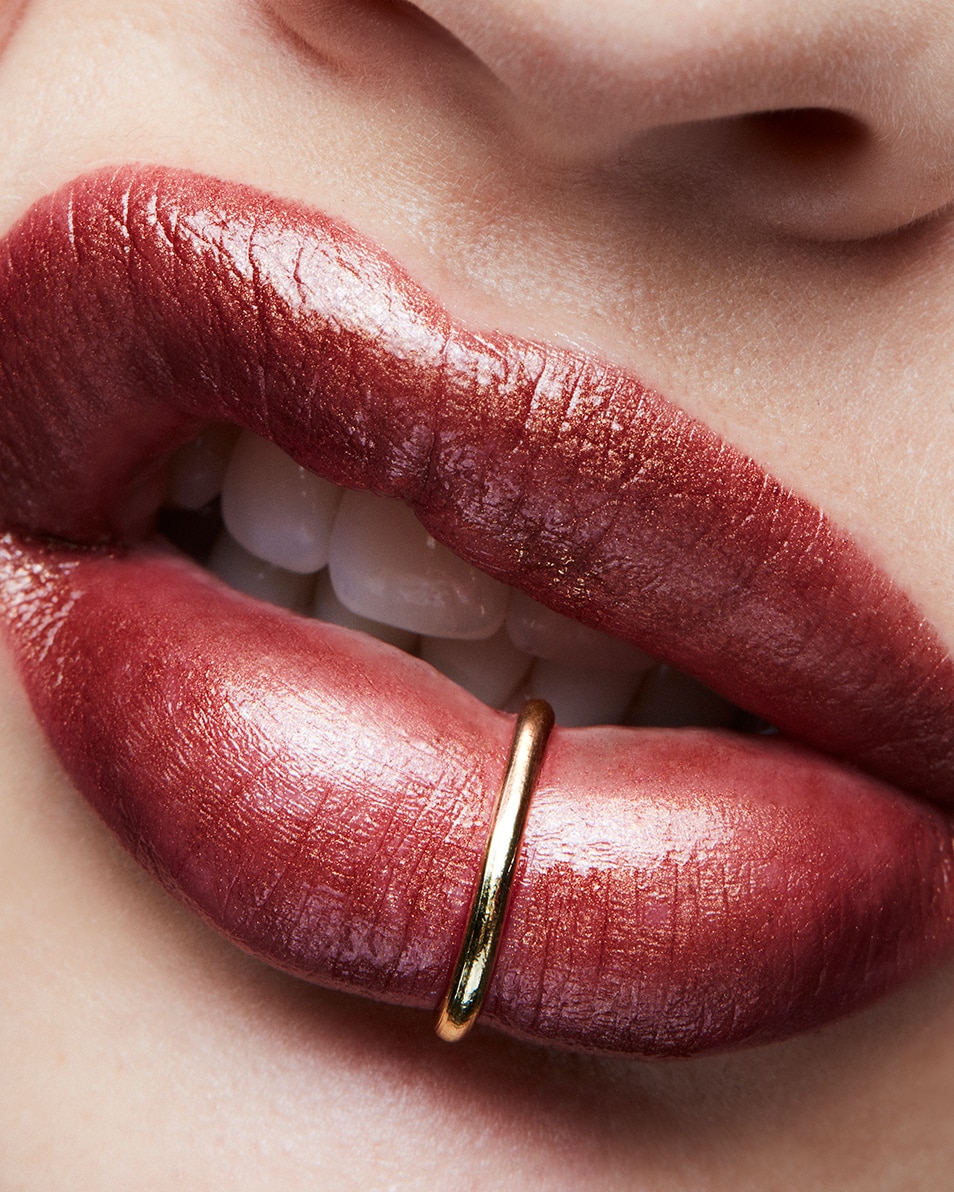 M.A.C FROST LIPSTICK ROUGE À LÈVRES PERLÉ - FINI SEMI-LUSTRÉ O' 3