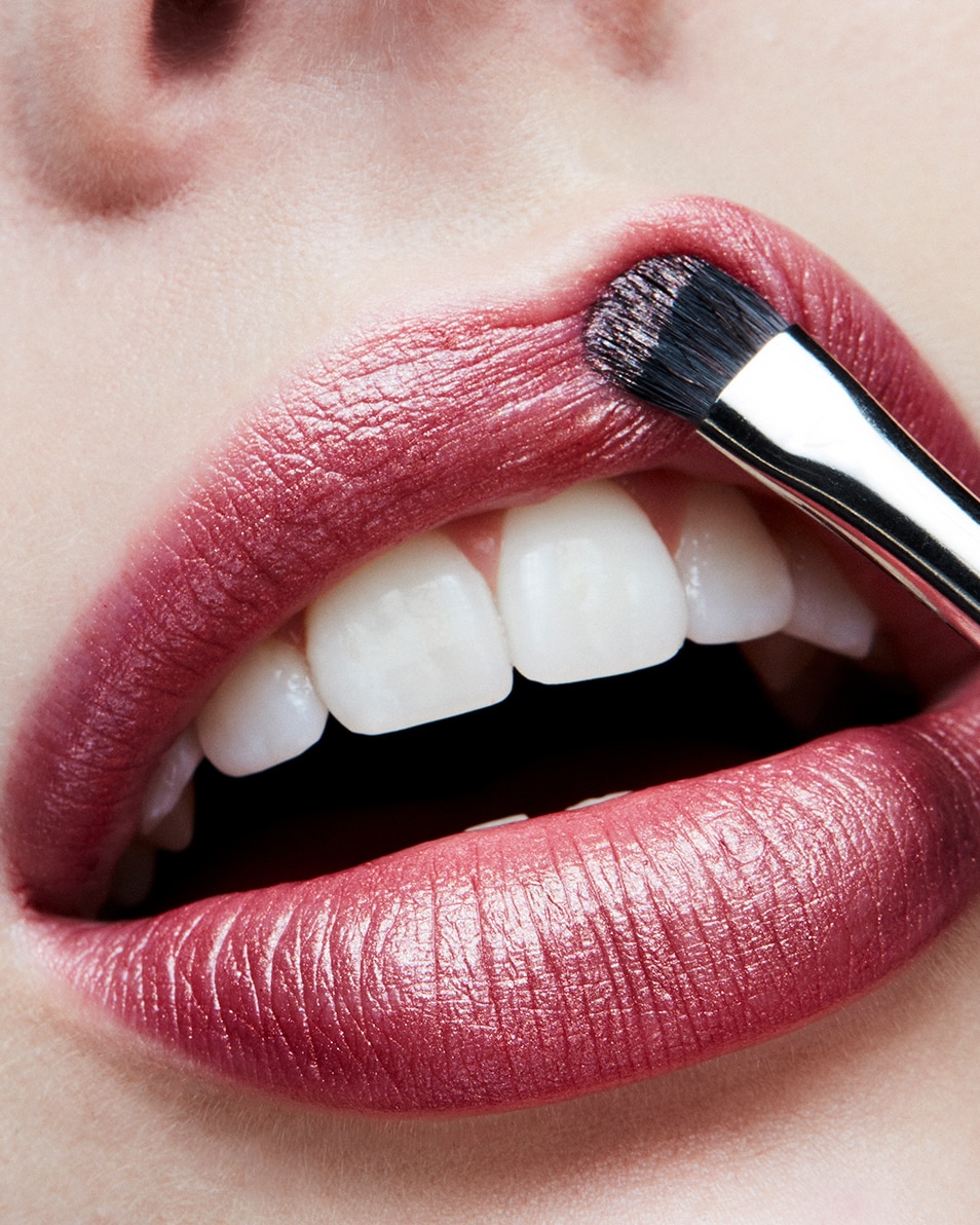 M.A.C FROST LIPSTICK ROUGE À LÈVRES PERLÉ - FINI SEMI-LUSTRÉ Plum Dandy 3