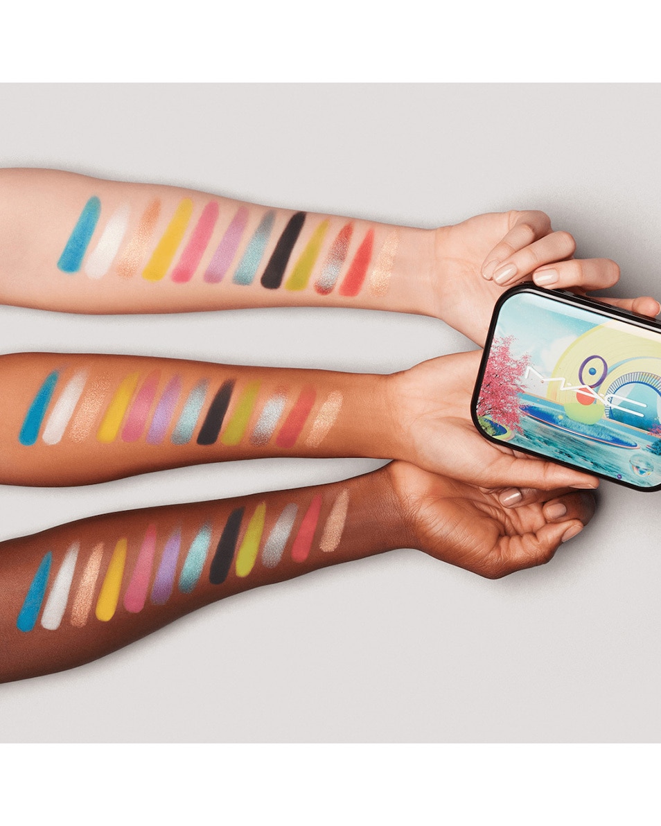 PALETTE FARDS À PAUPIÈRES – FINIS DIFFÉRENTS