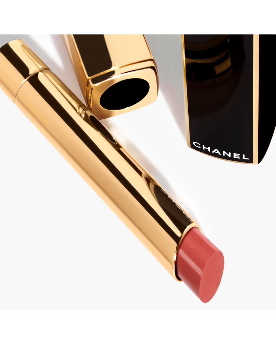 LE ROUGE HAUTE INTENSITÉ. EXTRAIT DE LUMIÈRE ET DE SOIN. RECHARGEABLE