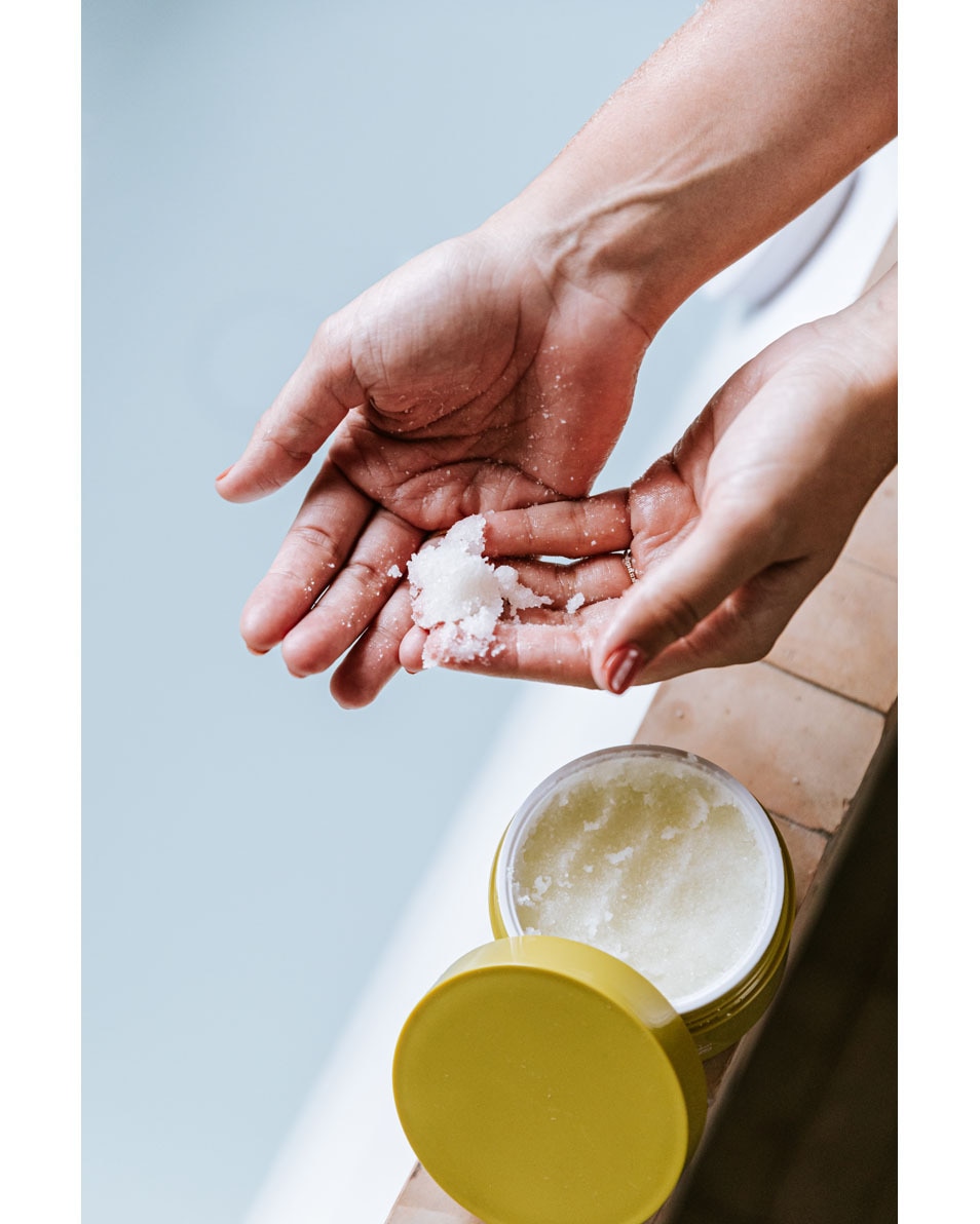 SELF Soft Exfoliating Body Scrub & Bath Oil Gommage corporel et huile de bain 200 ML 3