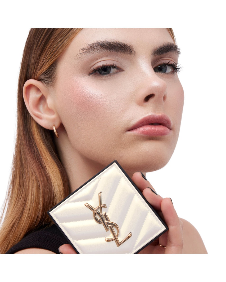 YVES SAINT LAURENT All Hours Hyper Luminize Highlighter - Poudre Illuminatrice Versatile 03 Rosy Sand 3