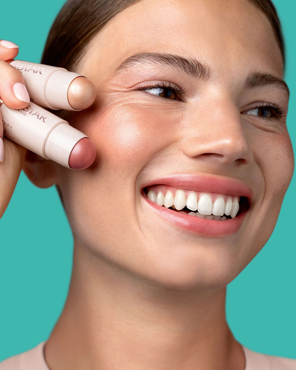 COLLISTAR Twist Glowy Highlighter 01 - Sole 3