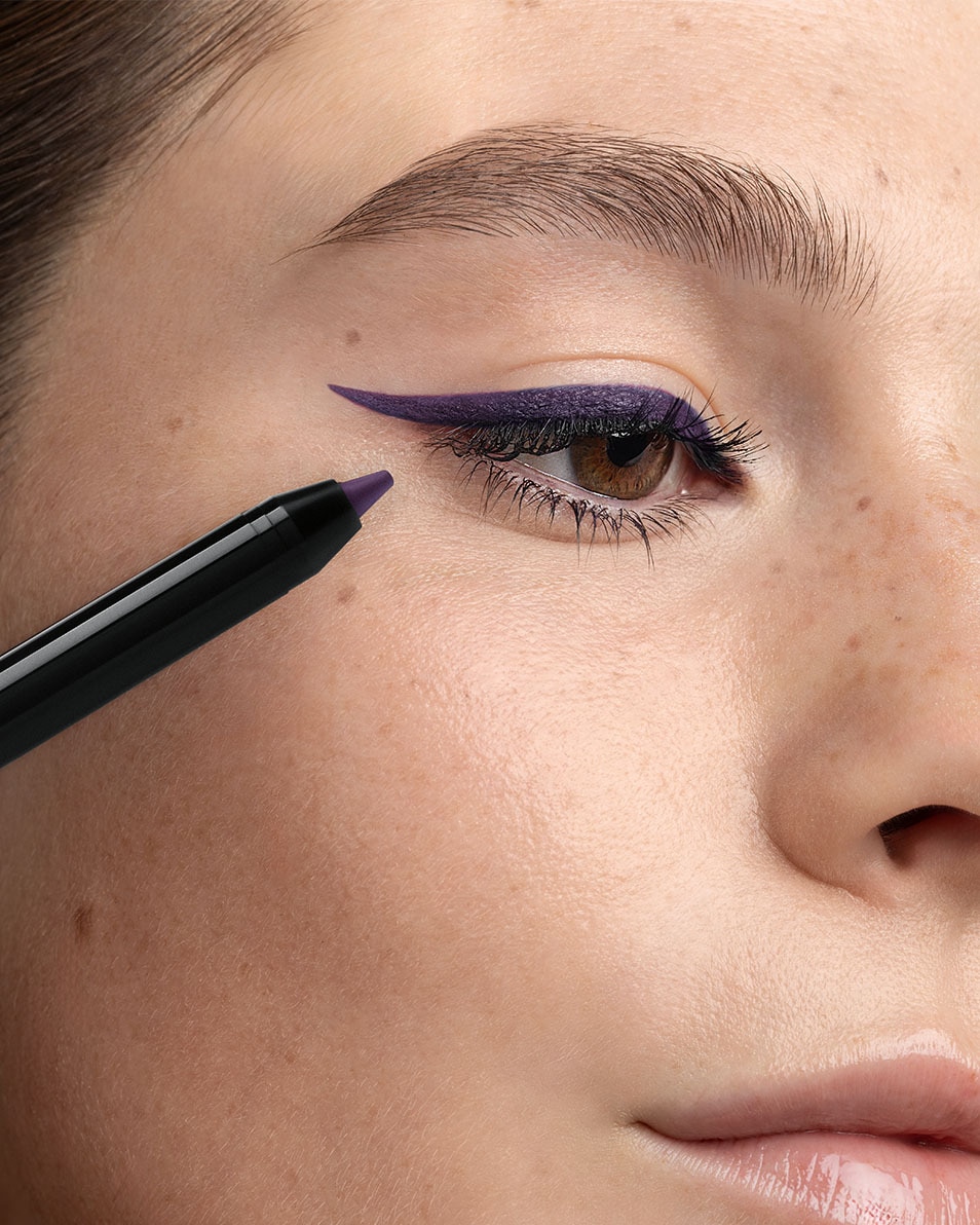 COLLISTAR Twist Design Crayon À Yeux 04 - Imperial Violet Matte 3