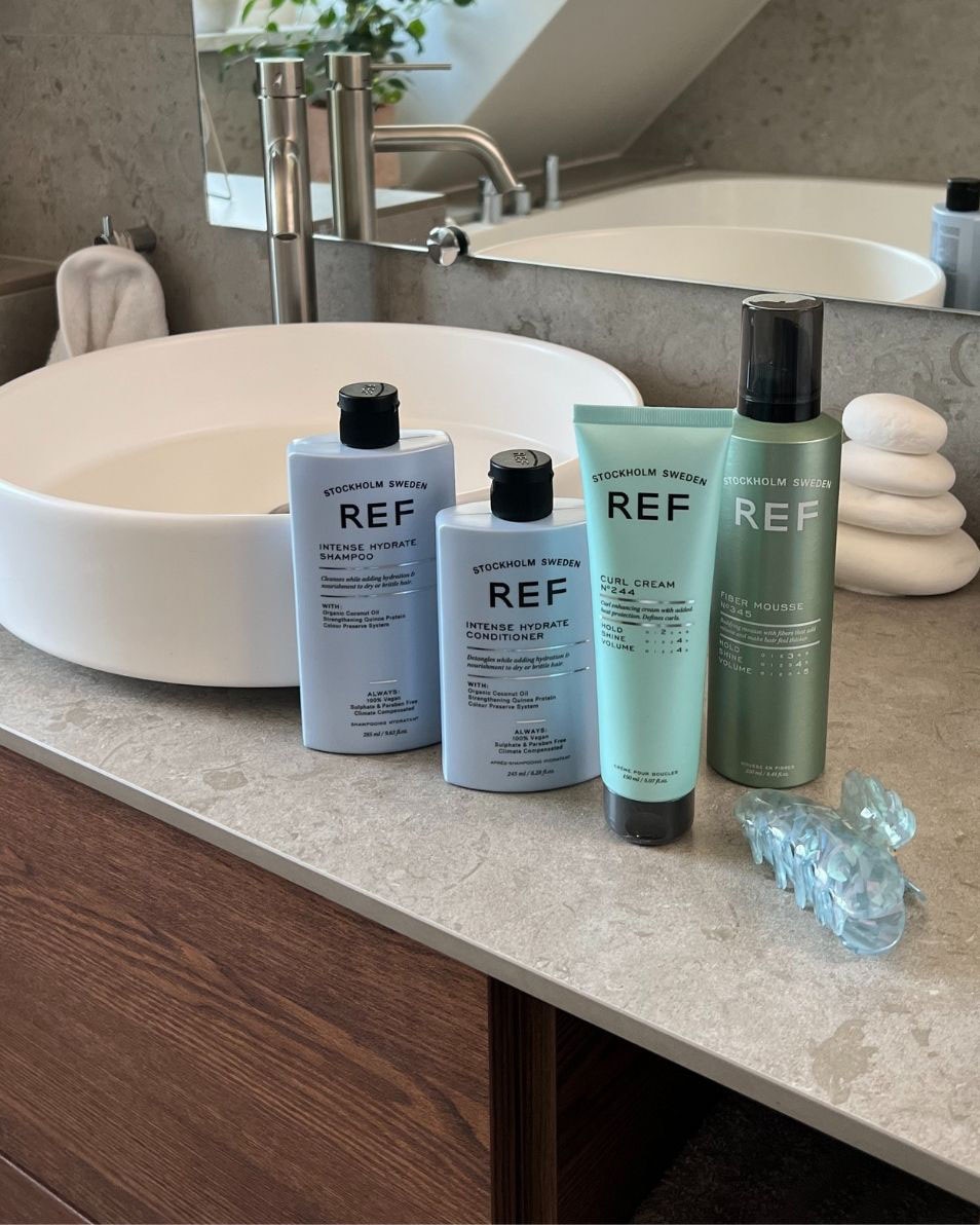 REF STOCKHOLM Intense Hydrate Shampooing 285 ML 3