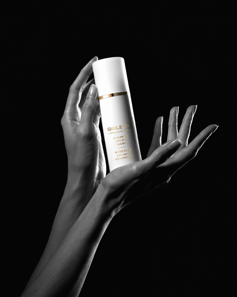 L'INTÉGRAL ANTI-ÂGE CONCENTRÉ ANTI-ÂGE MAINS SPF 30