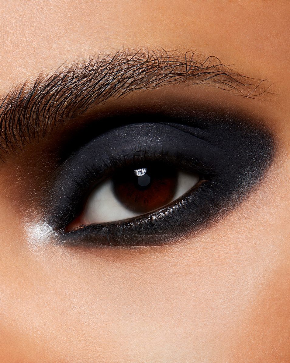 M.A.C SMALL EYE SHADOW FARD A PAUPIERES LONGUE TENUE- APPLICATION UNIFORME Carbon 4