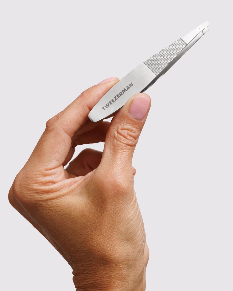 TWEEZERMAN Slant Tweezer Wide Grip Pince à épiler 1 ST 4