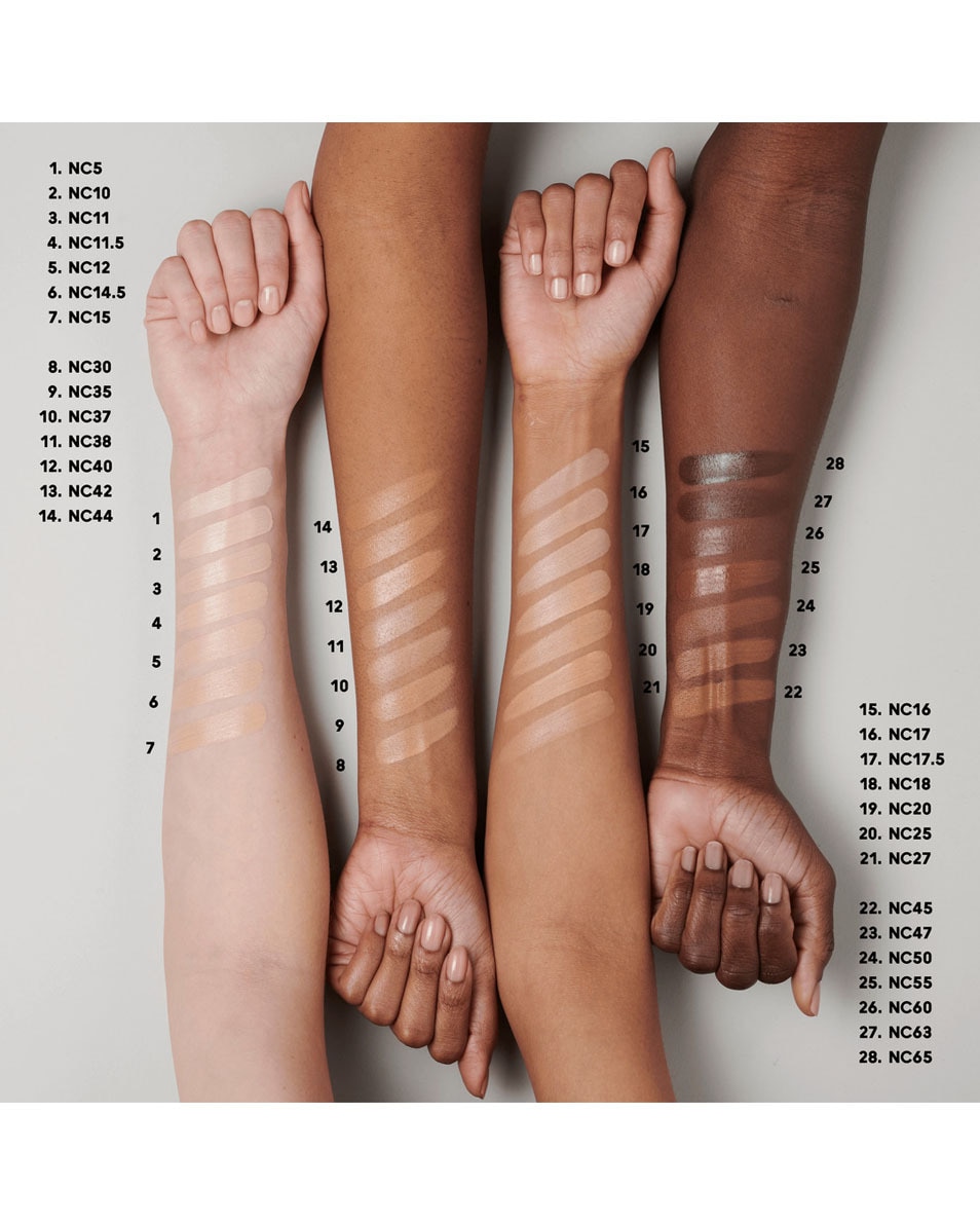 M.A.C Studio Radiance Serum-Powered Foundation Fond de teint liquide - hydrate & nourrit la peau 30 ML 4