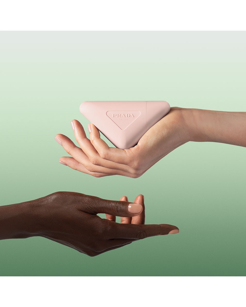 PRADA Paradoxe Crème Mains Triple Soin - Nourrit Les Mains, Les Ongles Et Les Cuticules 50 ML 4