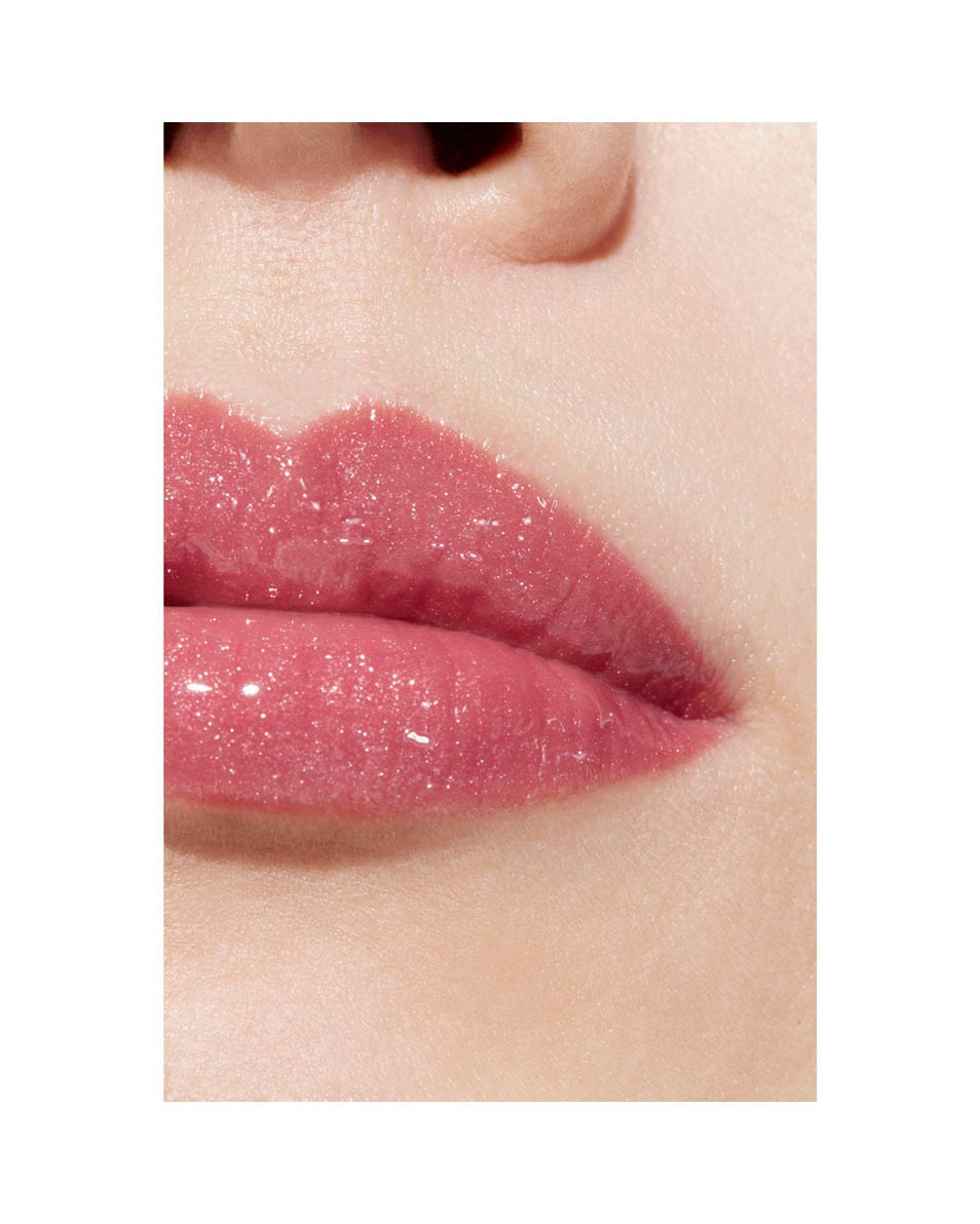 CHANEL ROUGE COCO HYDRA GLOSS LE GLOSS HAUTE BRILLANCE HYDRATANT ET LISSANT 447 BOURGEOISIE 4