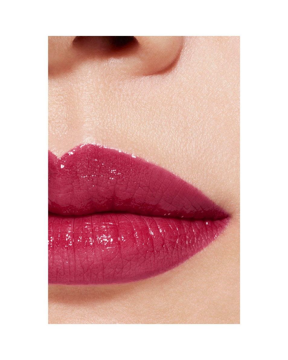 CHANEL ROUGE COCO LE ROUGE SATINÉ SOIN HYDRATANT ET LISSANT LONGUE TENUE 136 MIAMI 4