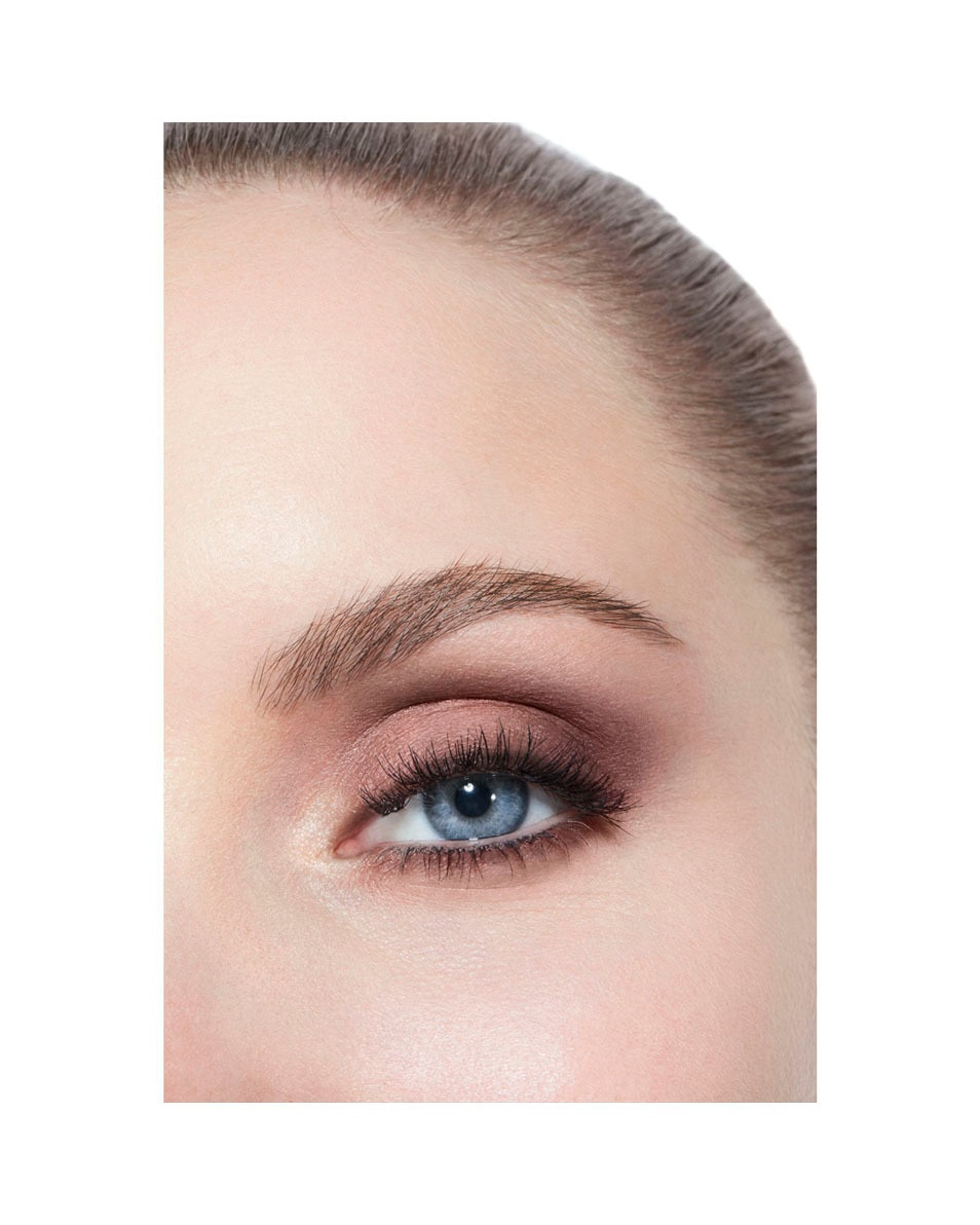 CHANEL LES 9 OMBRES ÉDITION LIMITÉE – OMBRES À PAUPIÈRES HAUTE INTENSITÉ EFFETS MULTIPLES 587 THE NEW SMOKY