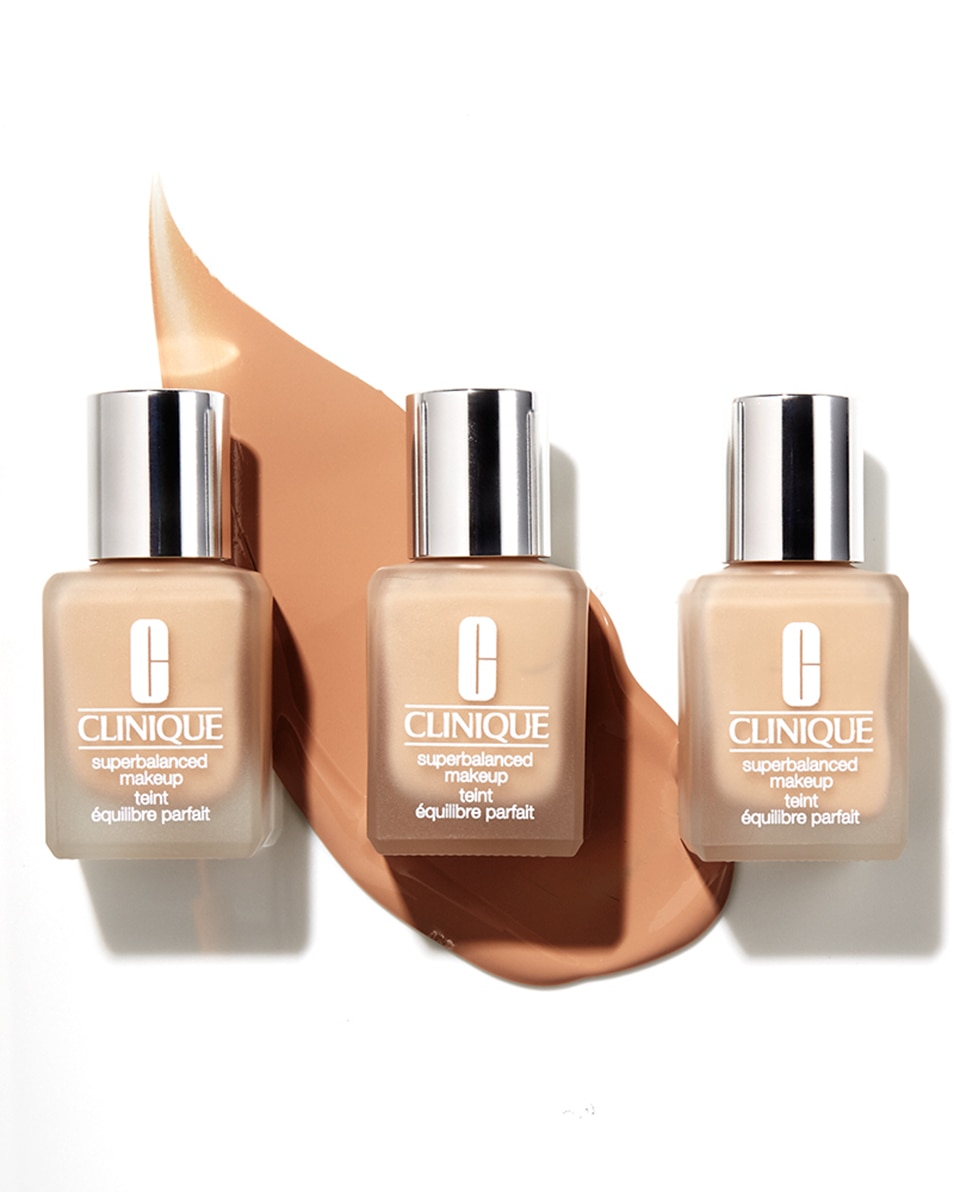 CLINIQUE SUPERBALANCED™ MAKEUP FOND DE TEINT - FINI MAT NATUREL - PEAU SÈCHE À GRASSE CN 40 Cream Chamois