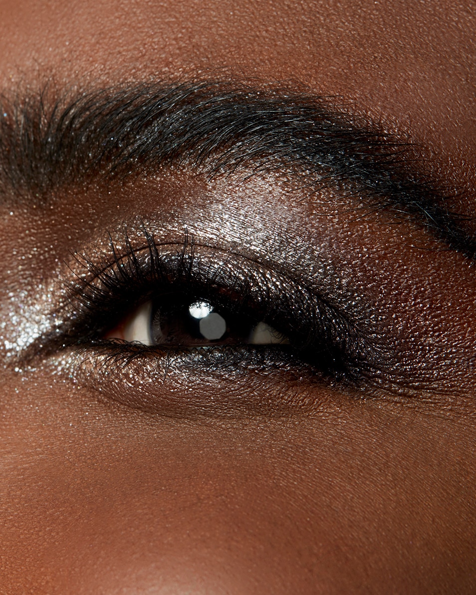 M.A.C SMALL EYE SHADOW FARD A PAUPIERES LONGUE TENUE- APPLICATION UNIFORME L.E.S. Artiste 5