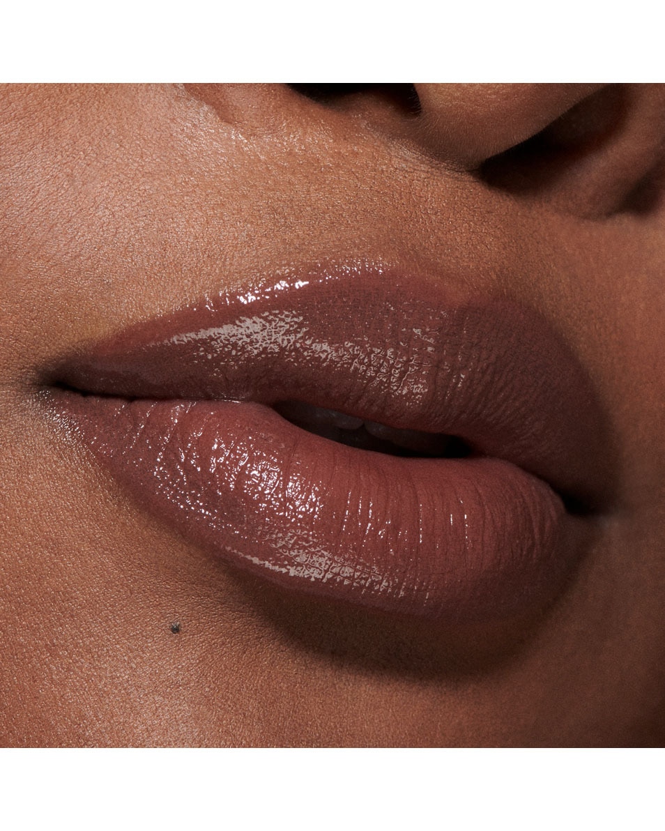 M.A.C Lustreglass Sheer Shine Lipstick - Intimate Nudes Transparente & brillant - fini lumineux & longue tenue ALONE TIME 5