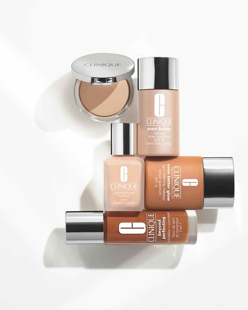 CLINIQUE Superbalanced™ Makeup FOND DE TEINT - FINI MAT NATUREL - PEAU SÈCHE À GRASSE Petal 5