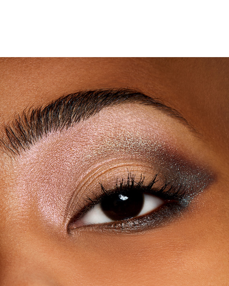 M.A.C IN EXTRA DIMENSION EYE SHADOW FARD/OMBRE À PAUPIÈRES HYBRIDE - LONGUE TENUE DE 10H A Natural Flirt 6