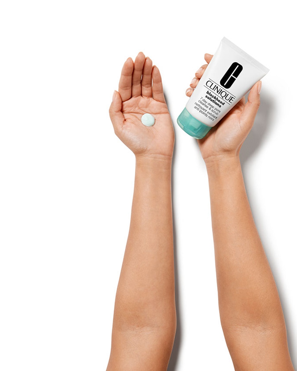 CLINIQUE BLACKHEAD SOLUTIONS 7 DAY DEEP PORE CLEANSE & SCRUB GOMMAGE, NETTOYANT & MASQUE - COMBAT LES PORES GROSSIERS ET LES POINTS NOIRS 125 ML 7