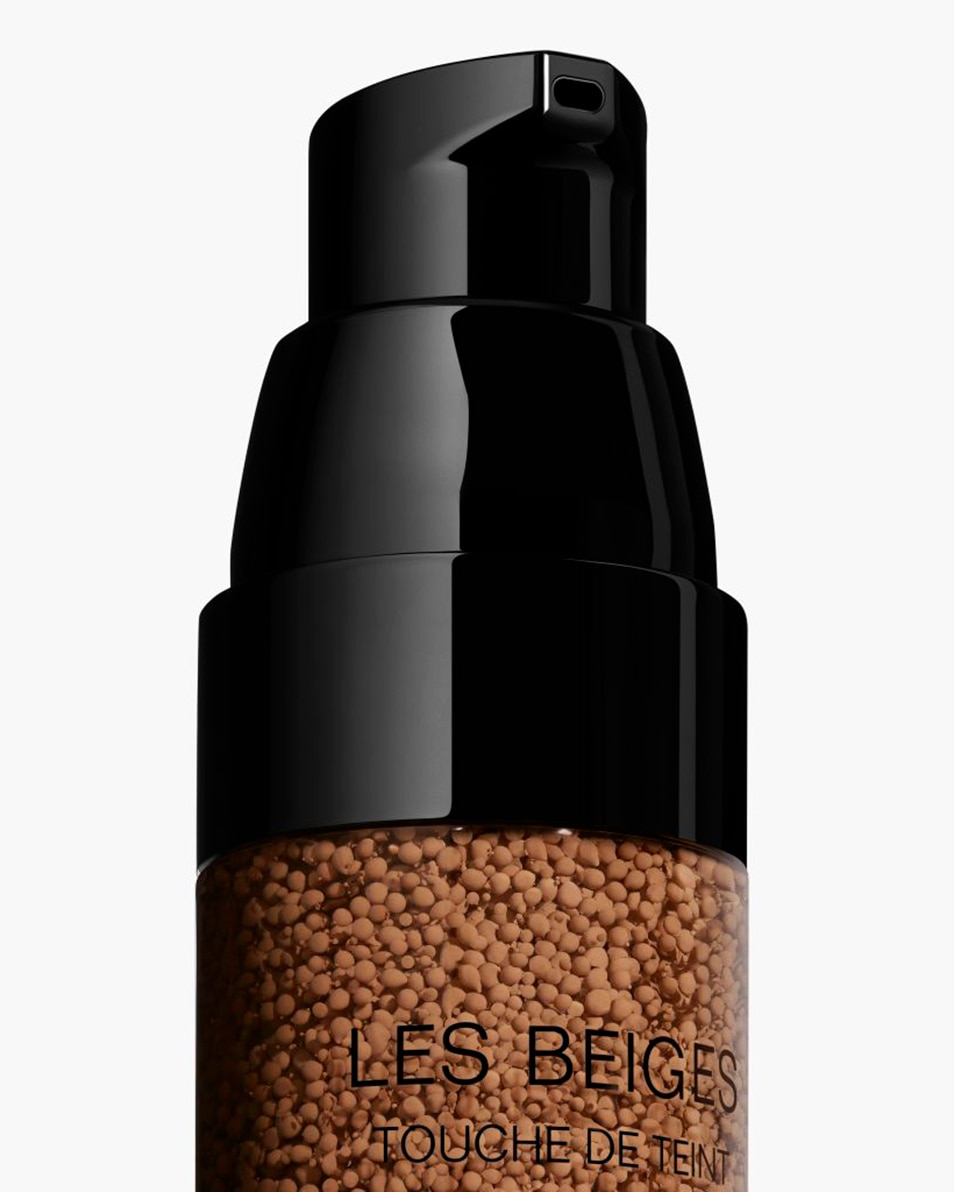 CHANEL LES BEIGES TOUCHE DE TEINT TOUCHE DE TEINT FRAÎCHE AUX MICROBULLES DE PIGMENTS B80 2