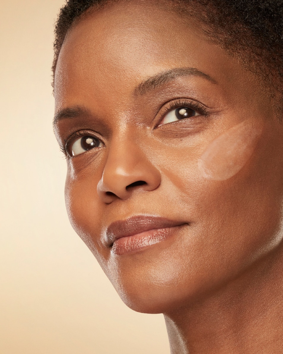 ESTÉE LAUDER REVITALIZING SUPREME+ POWER SOFT MILKY LOTION LOTION HYDRATANTE - ADOUCIT & RÉPARE LA PEAU 100 ML 2