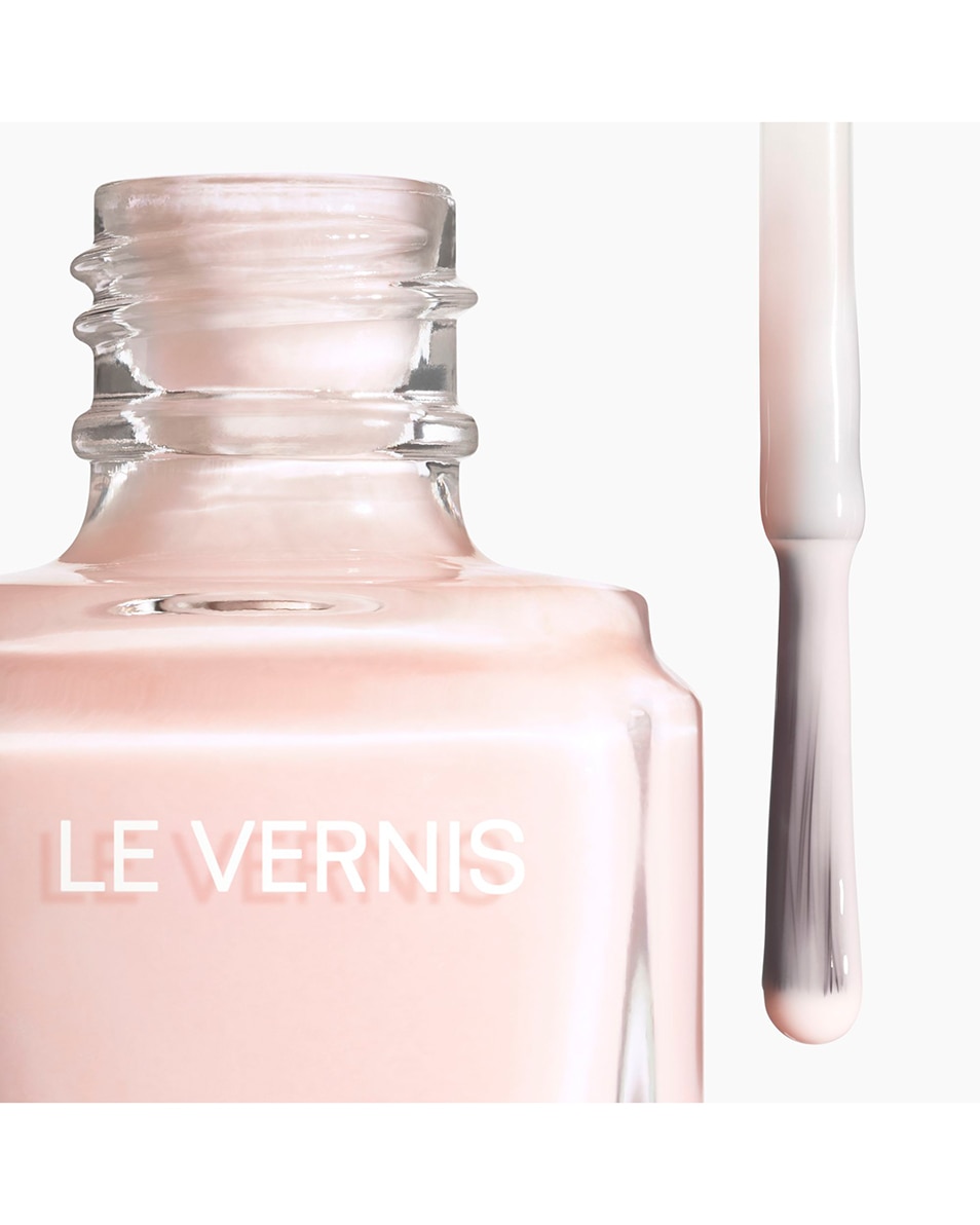 CHANEL LE VERNIS NAIL COLOUR 33 Rouge Cuir 2