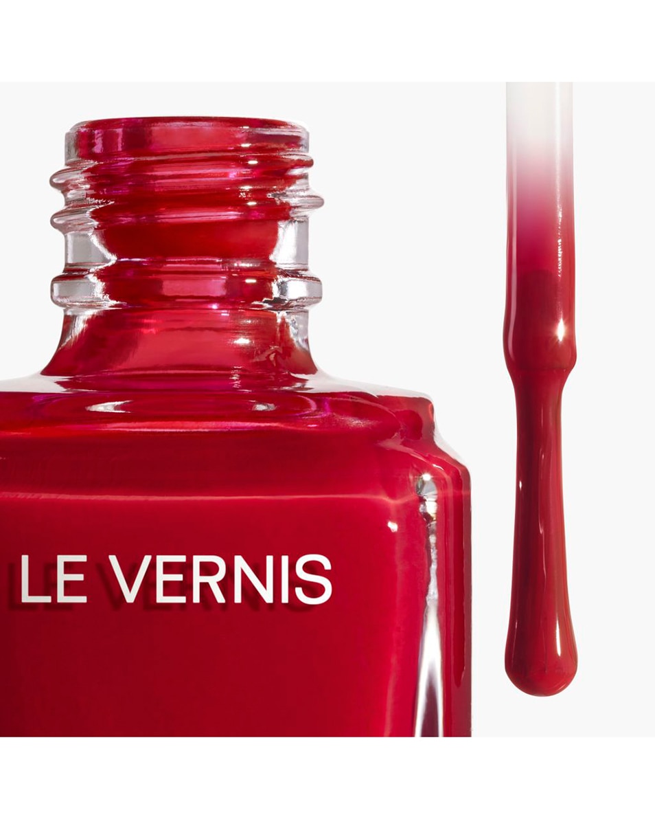 CHANEL LE VERNIS LONGUE TENUE 151 PIRATE 2