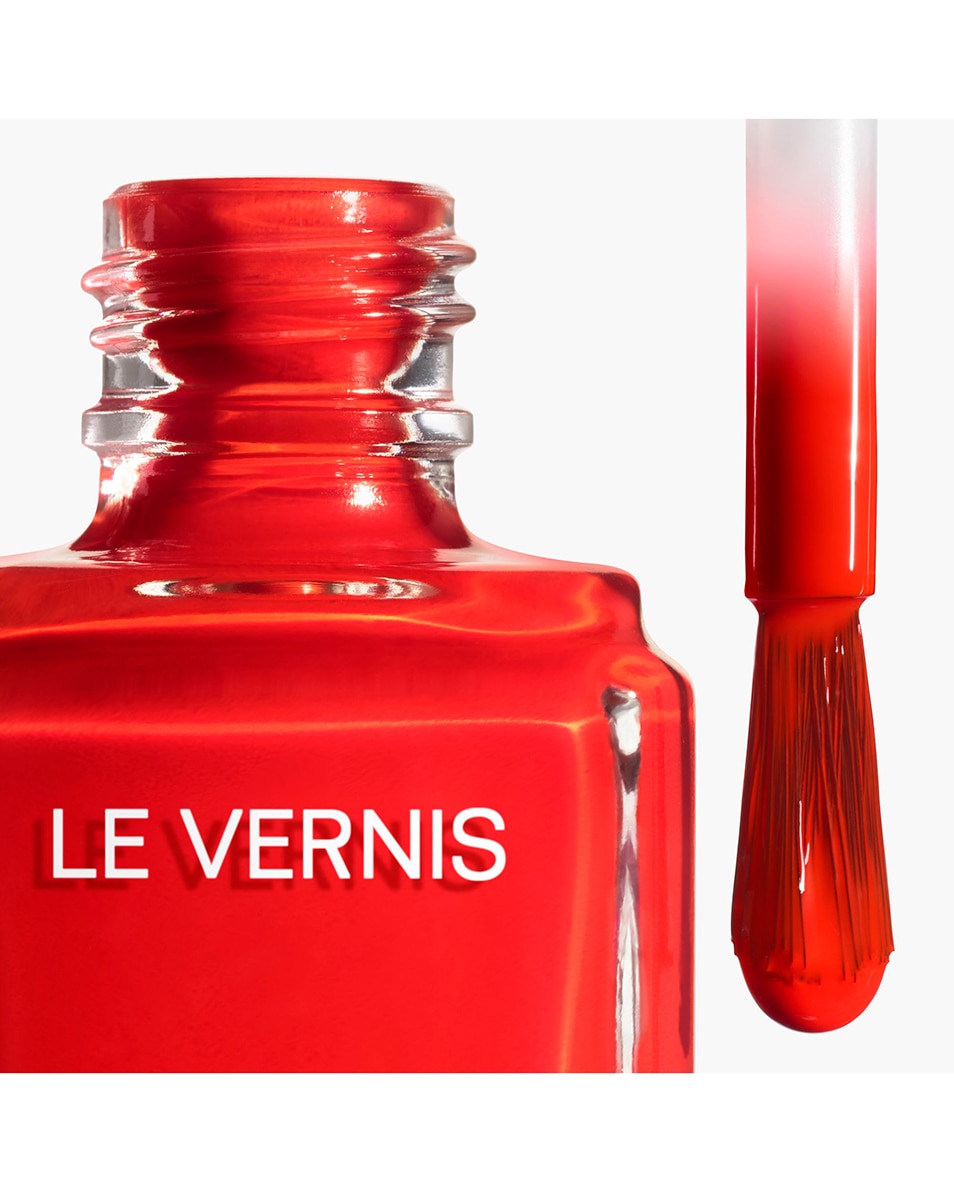 CHANEL LE VERNIS LONGUE TENUE 147 INCENDIAIRE 2