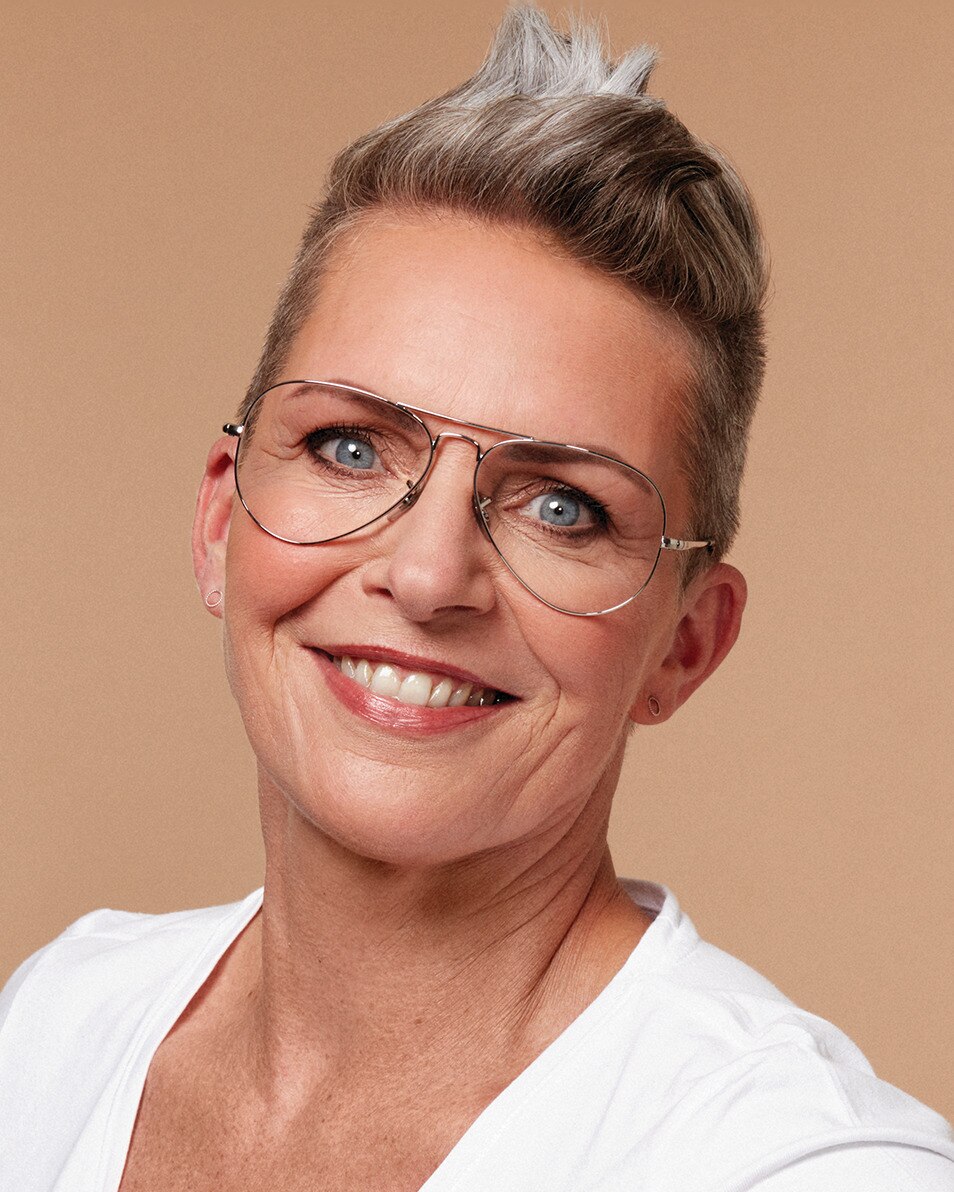 BE Creative Make Up FEATHER FINISH MATTE FOUNDATION FOND DE TEINT MATTE 2 LIGHT - MEDIUM WARM 2