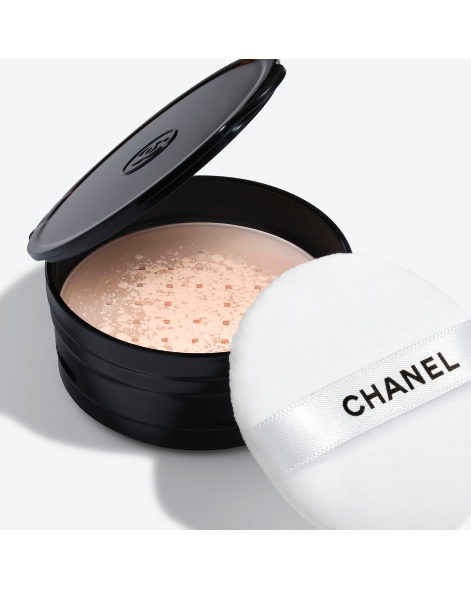 POUDRE LIBRE FINI NATUREL. FORMAT NOMADE.