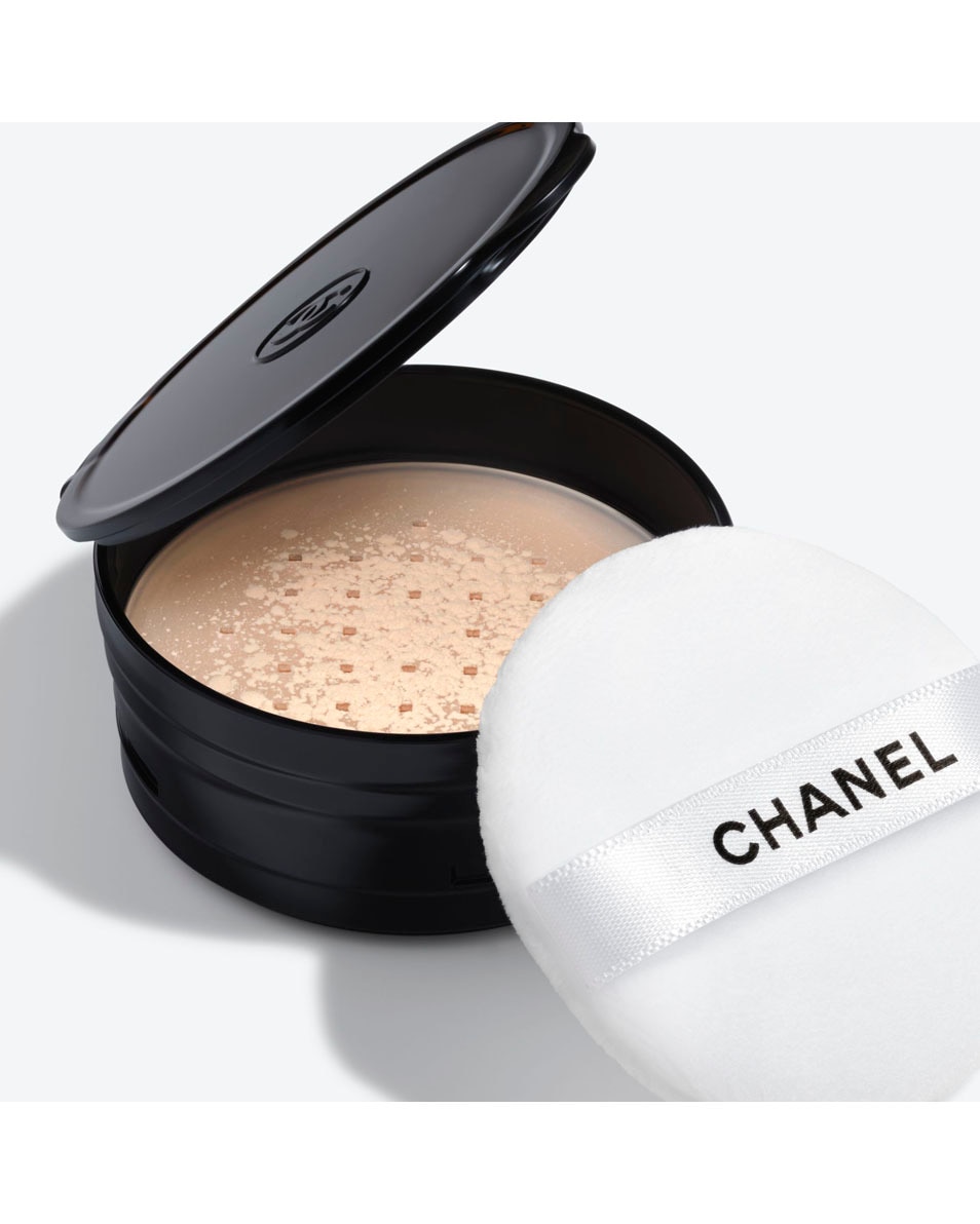 POUDRE LIBRE FINI NATUREL. FORMAT NOMADE.