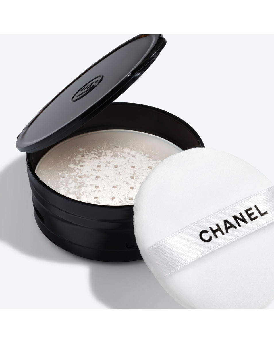 POUDRE LIBRE FINI NATUREL. FORMAT NOMADE.